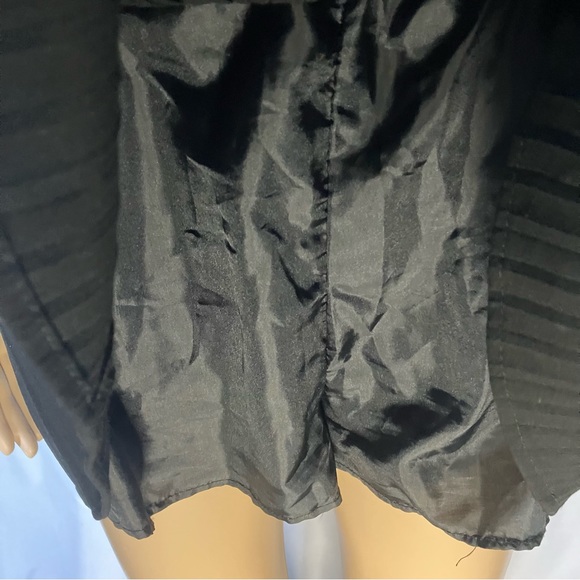 Zara Skort, Includes Top + Bracelet - Picture 3 of 11